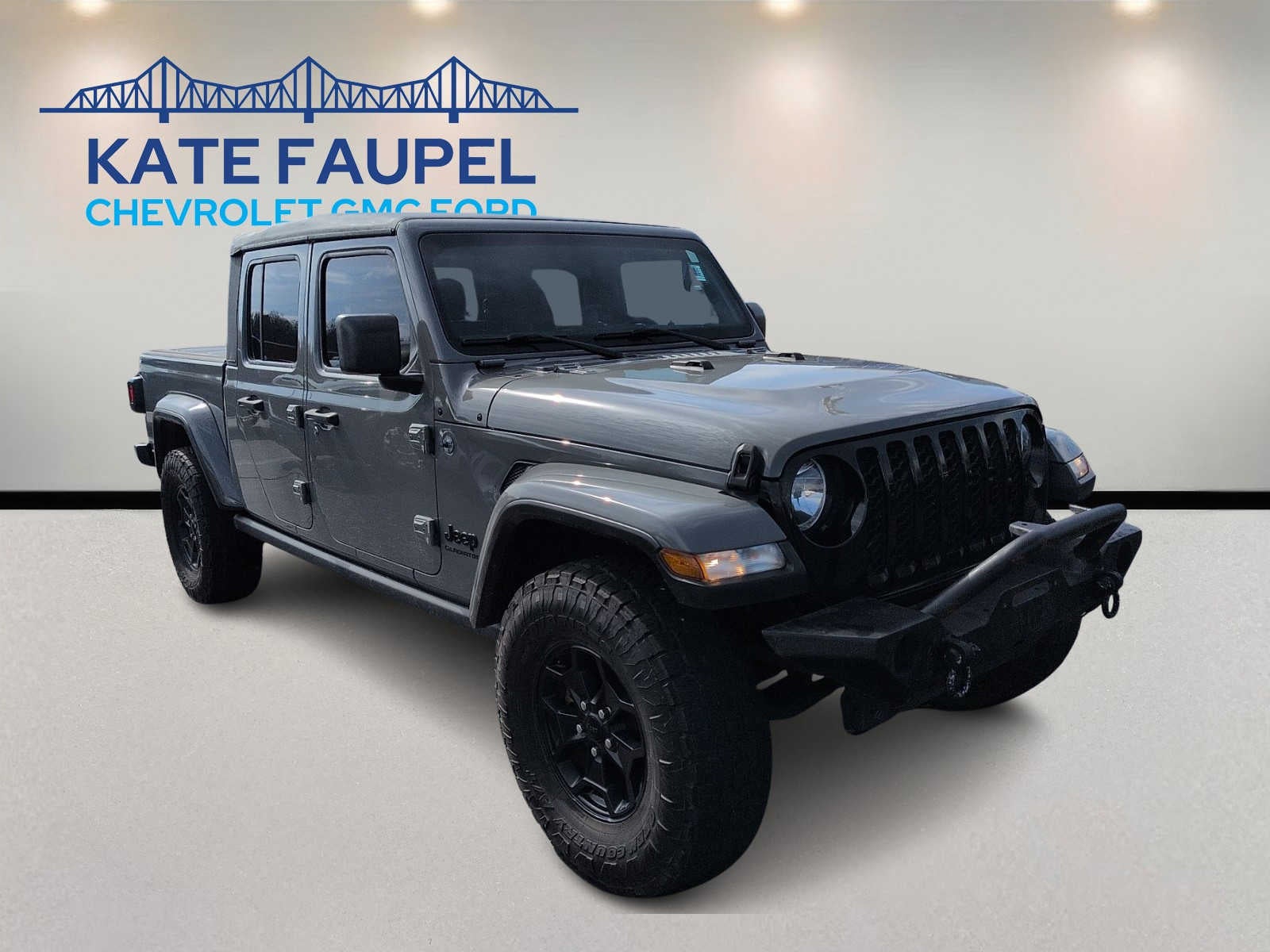 2021 Jeep Gladiator Willys Sport in Gray — front three-quarter view