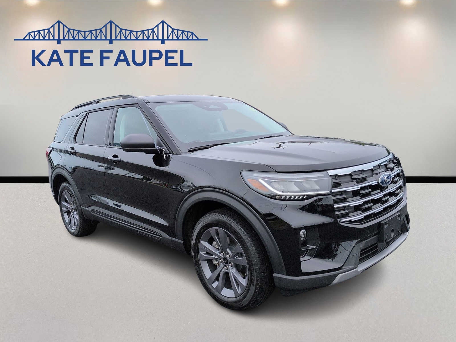 2026 Ford Explorer Active w/200A Pkg in Agate Black Metallic — front three-quarter view