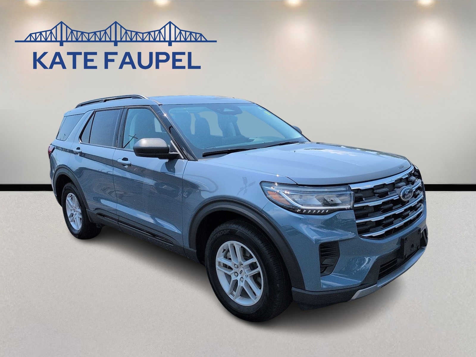 2026 Ford Explorer Active w/200A Pkg in Vapor Blue Metallic — front three-quarter view