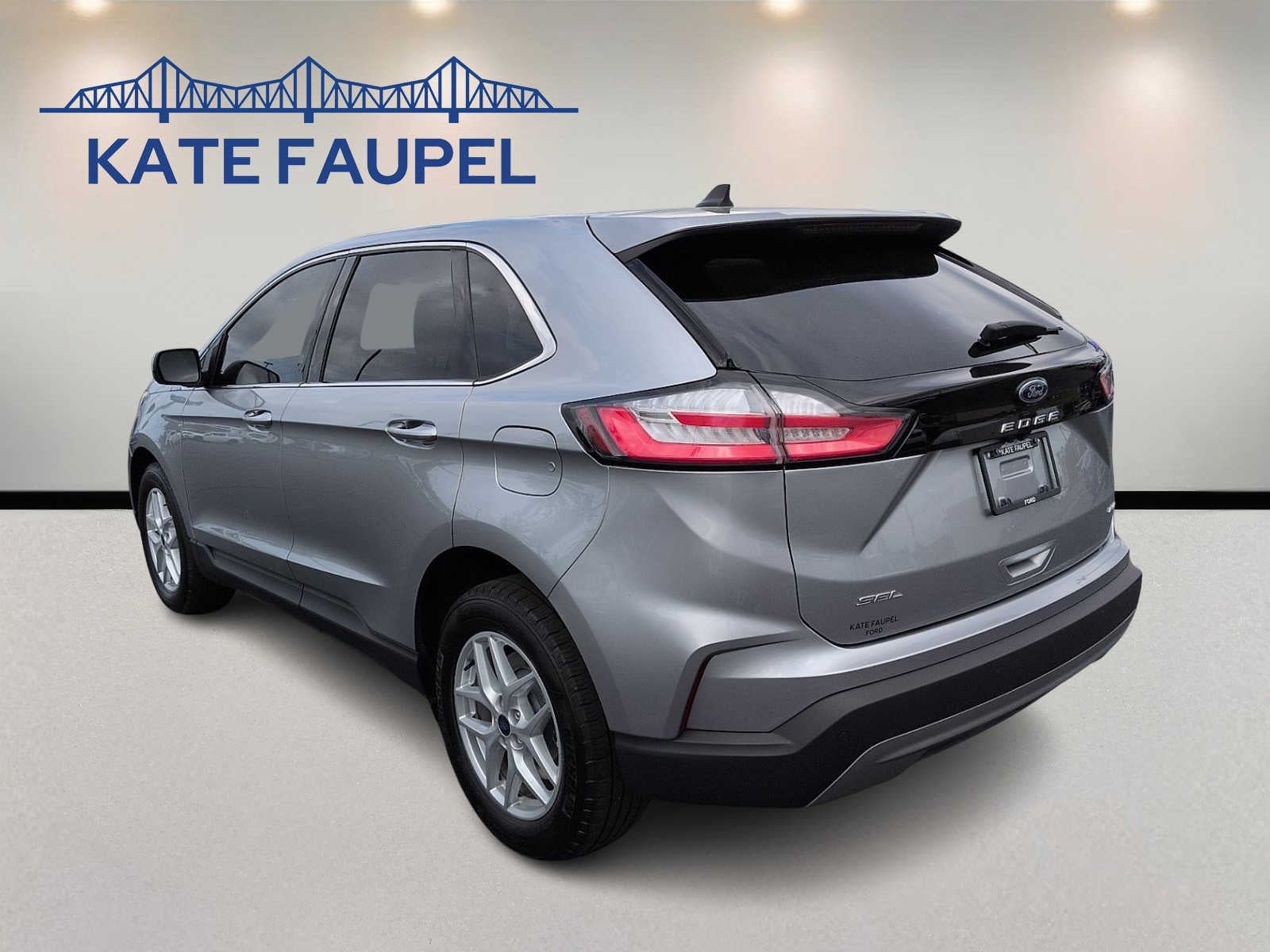2022 Ford Edge — detail view