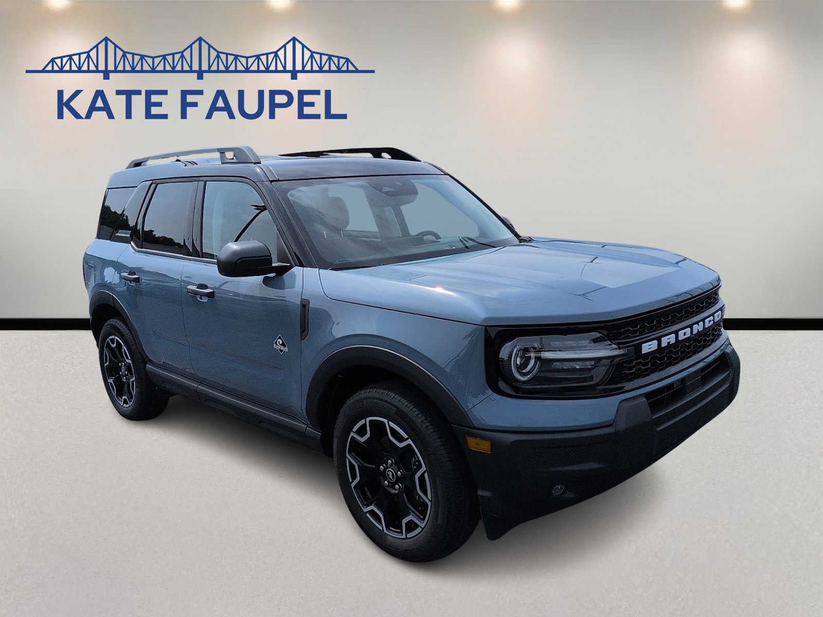 2026 Ford Bronco Sport Outer Banks in Azure Gray Metallic Tri-Coat — front three-quarter view