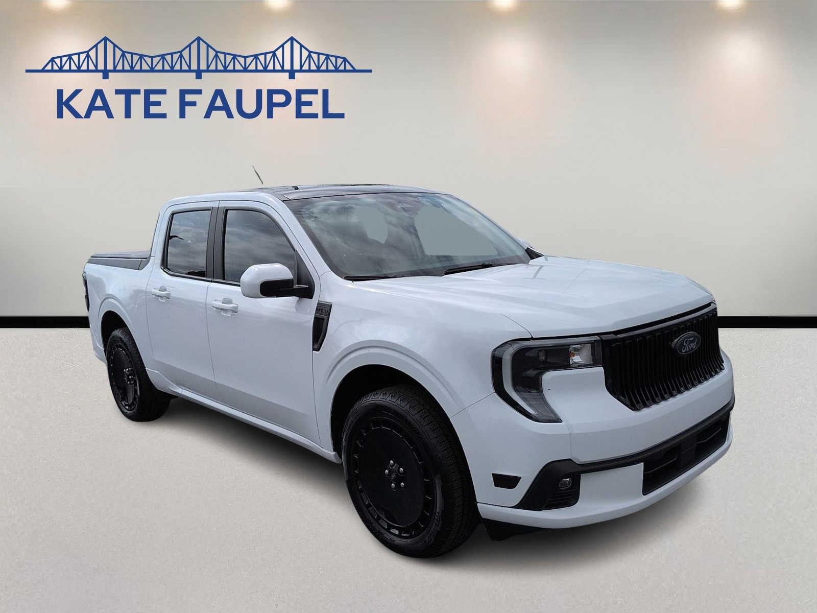 2025 Ford Maverick Lobo Standard in Oxford White — front three-quarter view