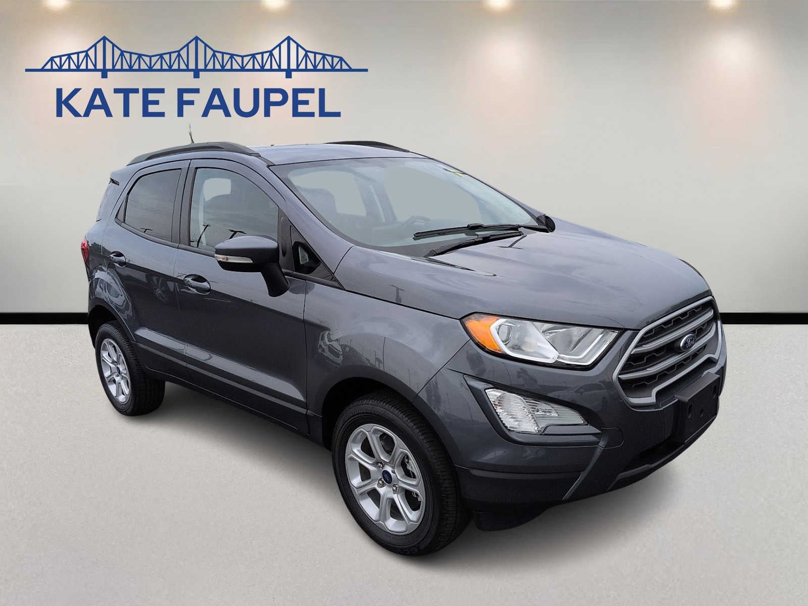 2022 Ford EcoSport SE in Smoke Metallic — front three-quarter view